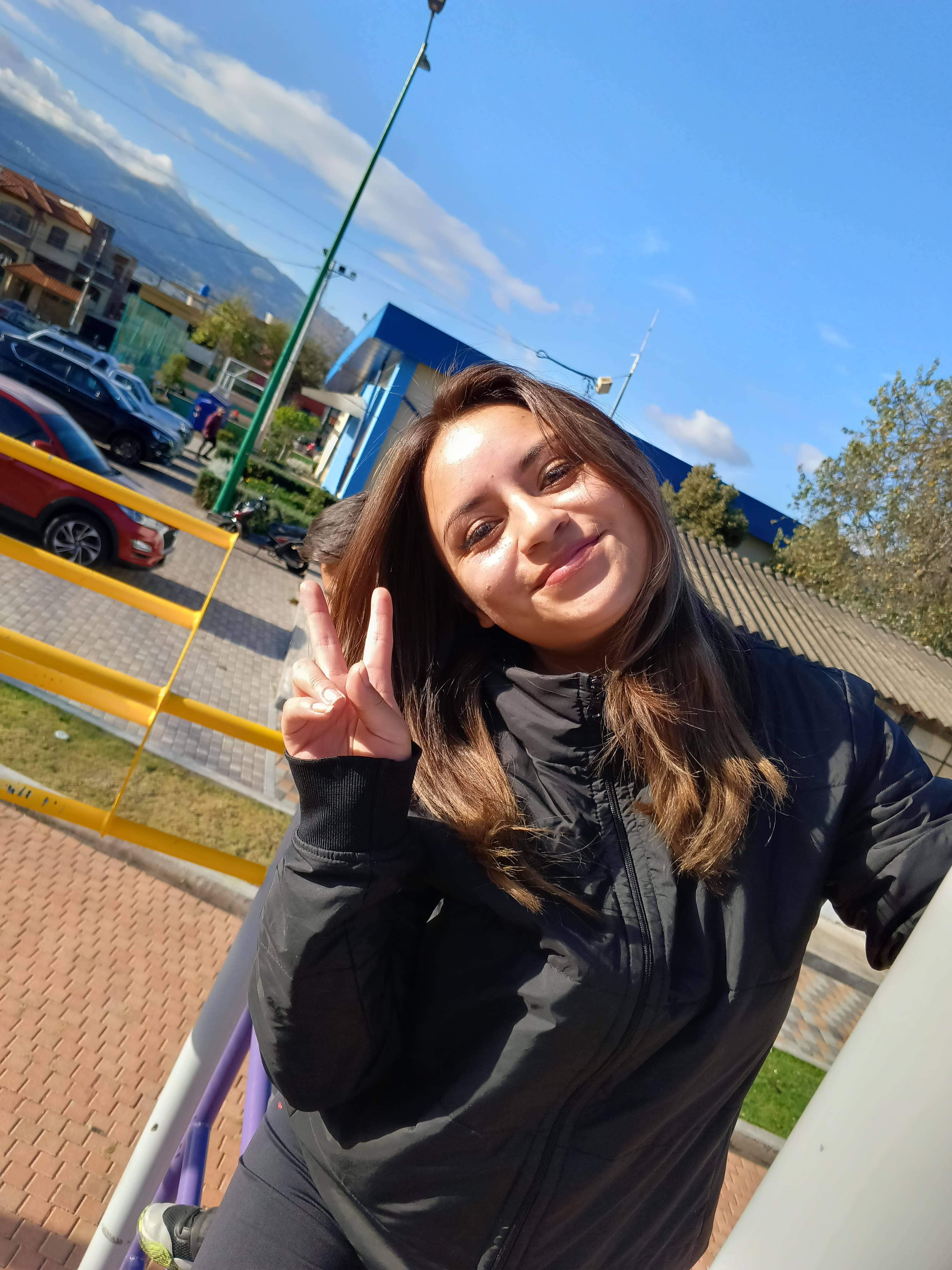 Ella 2